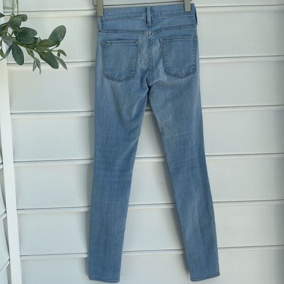 Frame Denim ‘Le Skinny De Jeanne’ in‎ Park Court Distressed Stretch Jean 24 - Picture 4 of 12